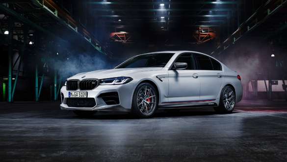 BMW M5 z akcesoriami BMW M Performance Parts