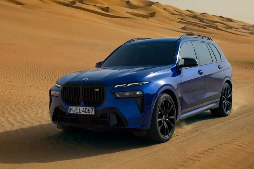 BMW X7.