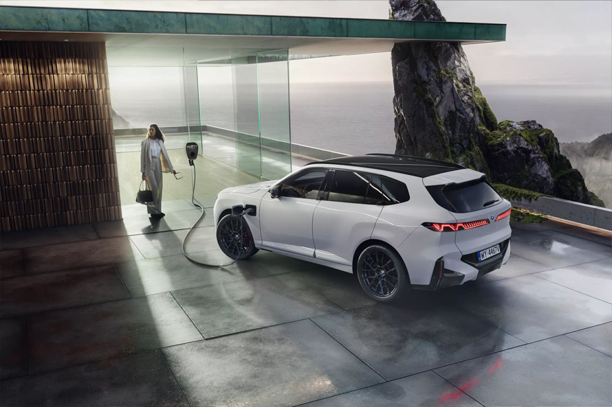 BMW X5.